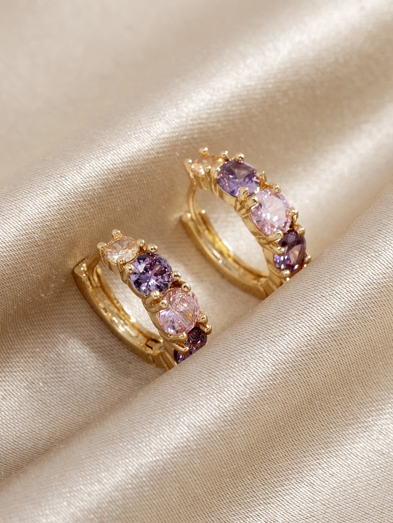 Fashion trend dazzling earrings set diamond ear buckle, casual chic everything with elegant temperament party senior sense
