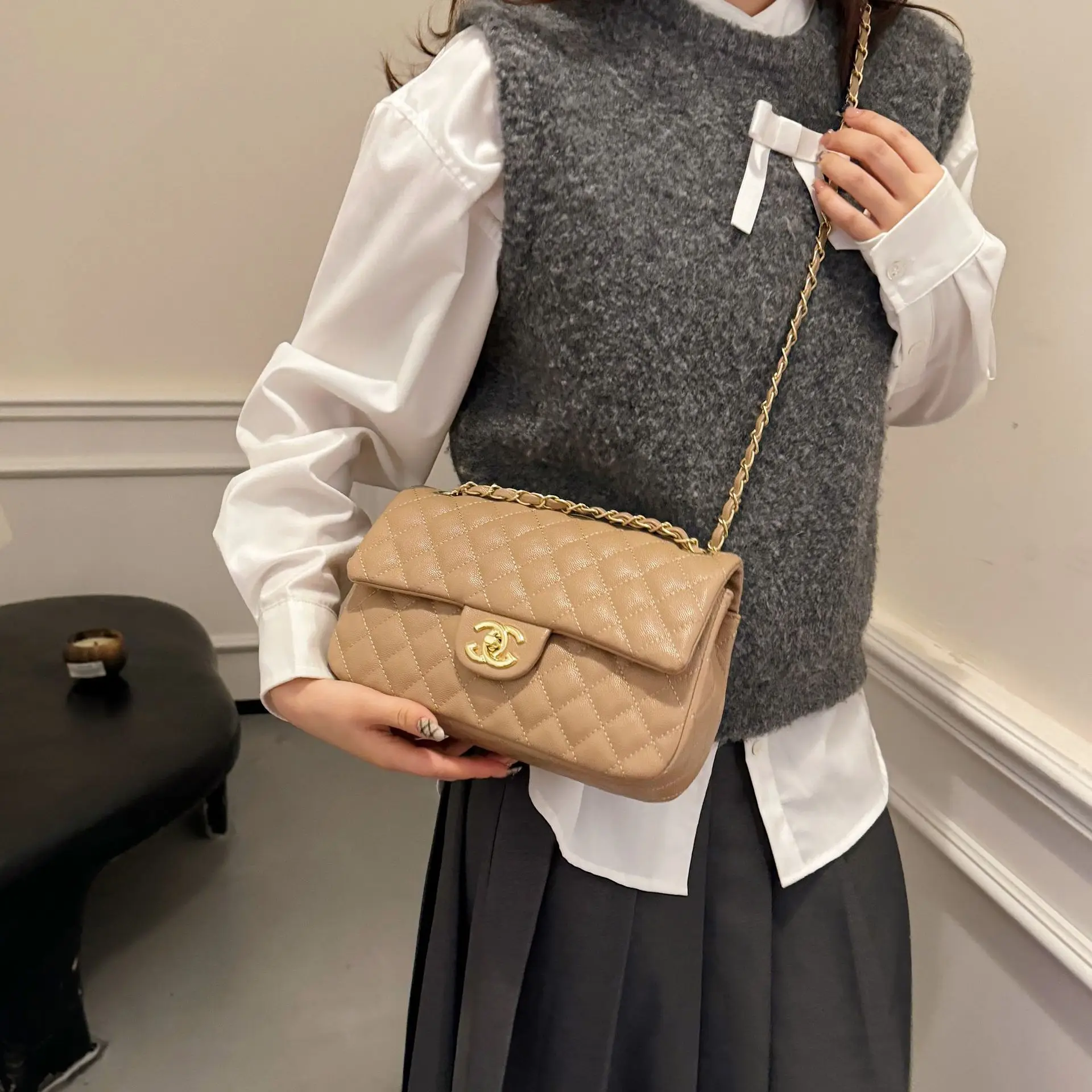 Элегантная стеганая квадратная сумка для женщин, кошелек через плечо под мышками, маленькая сумочка с винтажной строчкой, модное повседневное использование