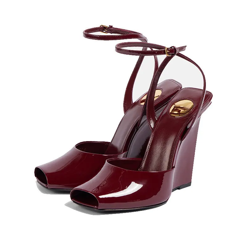 

Летние женские туфли на высоком каблуке с открытым носком, женские босоножки на танкетке с пряжкой и квадратным носком на массивном каблуке, пикантные женские вечерние туфли на платформе