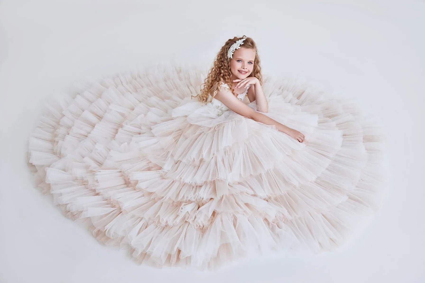 ノースリーブティアードエレガントガールキッズ誕生日パーティー初聖体拝領ドレスブラッシュピンクフラワーガールドレス結婚式用スパンコール