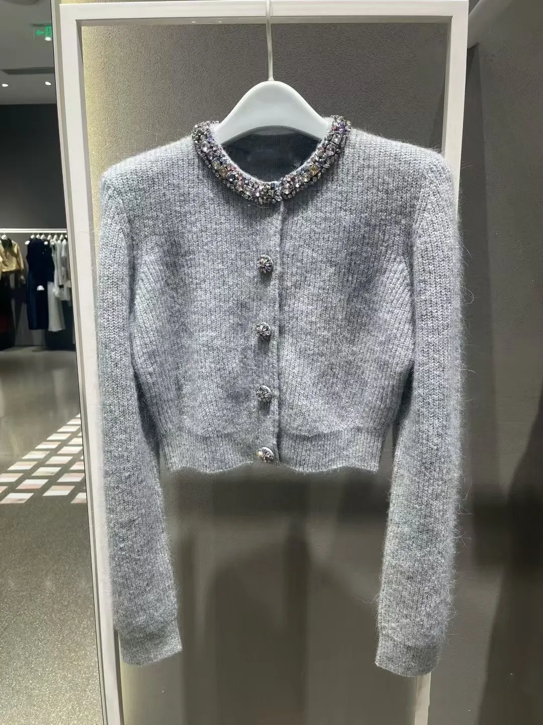 

High-End Version European Sle Long Sve Knitted Outerwear Women's Sweater Heavy Embelliment Color Diamond Simple Sweet