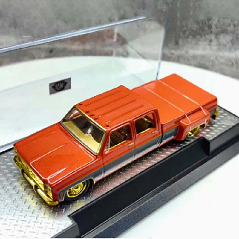 

Литой под давлением классический автомобиль для путешествий в масштабе 1: 64 1973, гоночный пикап Low Party, специальное издание, модель автомобиля из сплава, коллекция хобби