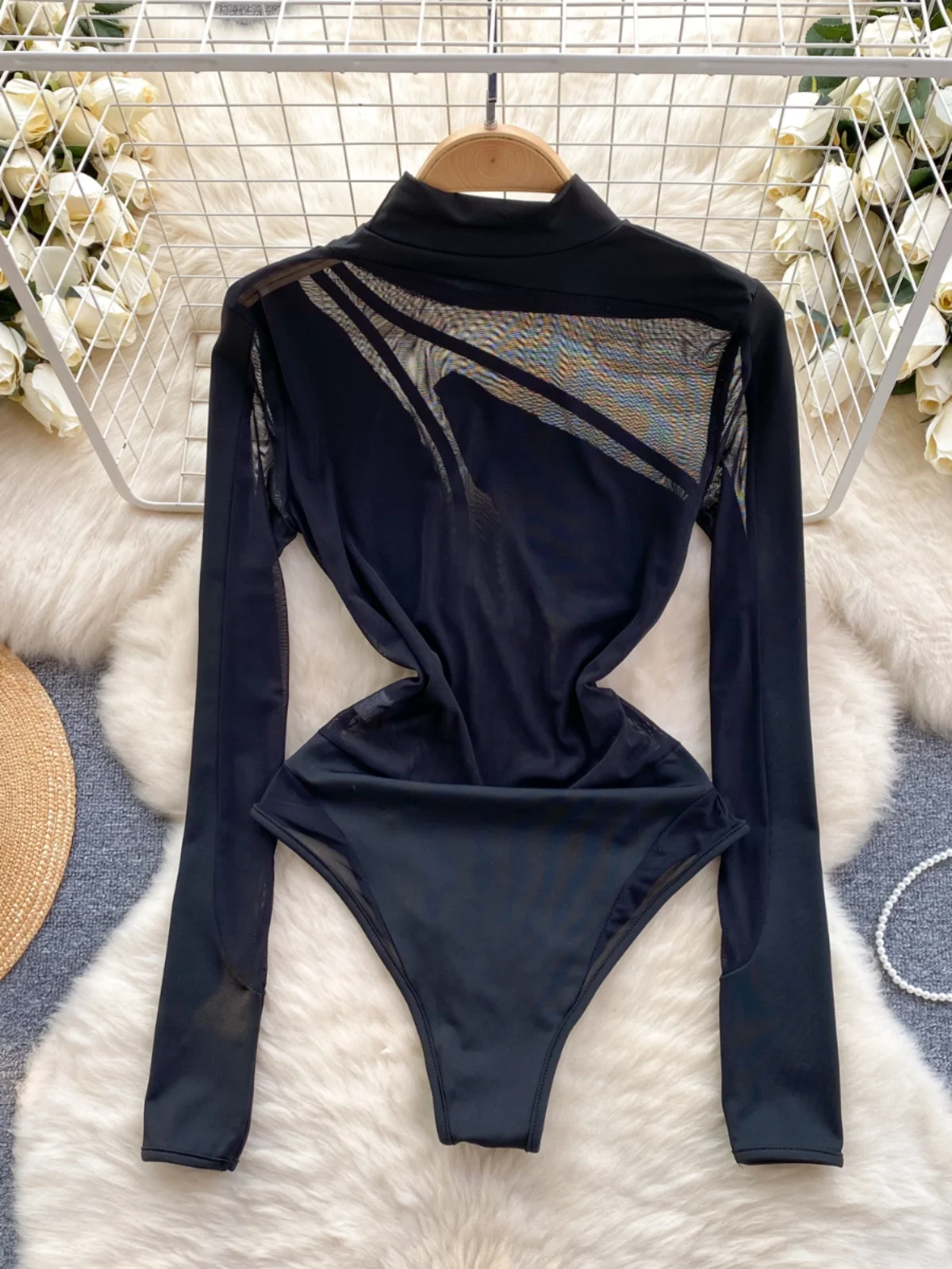 قميص نسائي طويل الأكمام قطعة واحدة، تصميم شبكي شفاف، سروال قصير بخصر عالٍ، تصميم مستقيم