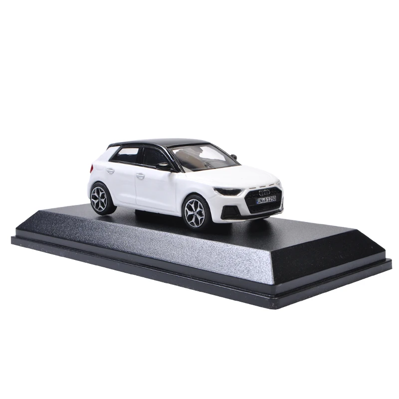 1:43 Audi A1 Station Wagon Audi Q5 Model Auto Metalen Legering Speelgoed Auto Voor Kid Geschenken Collectie Display Box