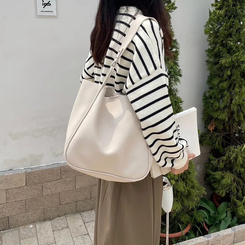 New Fashion Women Tote Bags Shoulder Bags Axillary Pouch Female Commuter Retro Trend Leisure Versatile Portable Crossbody Bags