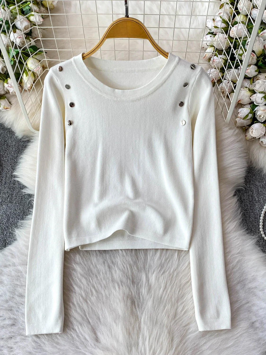 

Slim Fit round Ne Long Sve Knitted Sweater Women's Winter Faion Pure Color ort Sle Metal Button Casual Knitwear