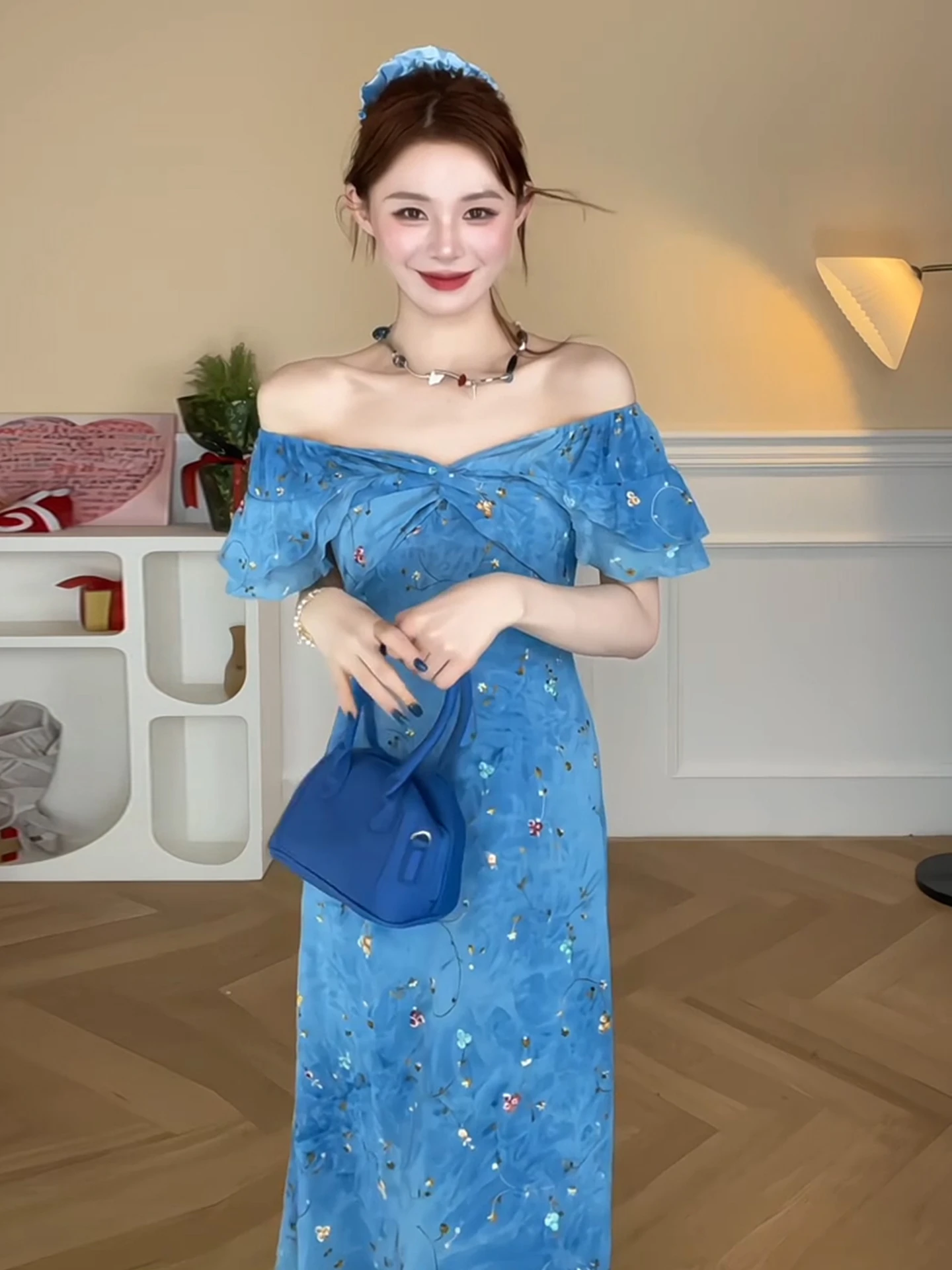 

Blue Floral One-Shoulder Dress Women's Summer Beach Vacation Waist-Cinching Long Dress Sweet Japanese Style Short Sleeve A-Li...