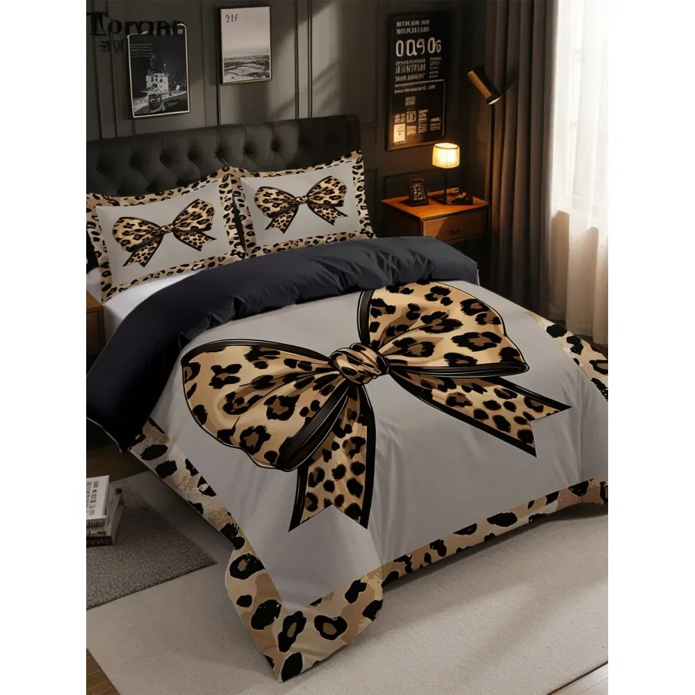 

Leopard Print Bow Bedding Set 1 Duvet Cover 2 Pillowcases, Comforter Not Included, Featuring Sexy Alluring Leopard Print Design