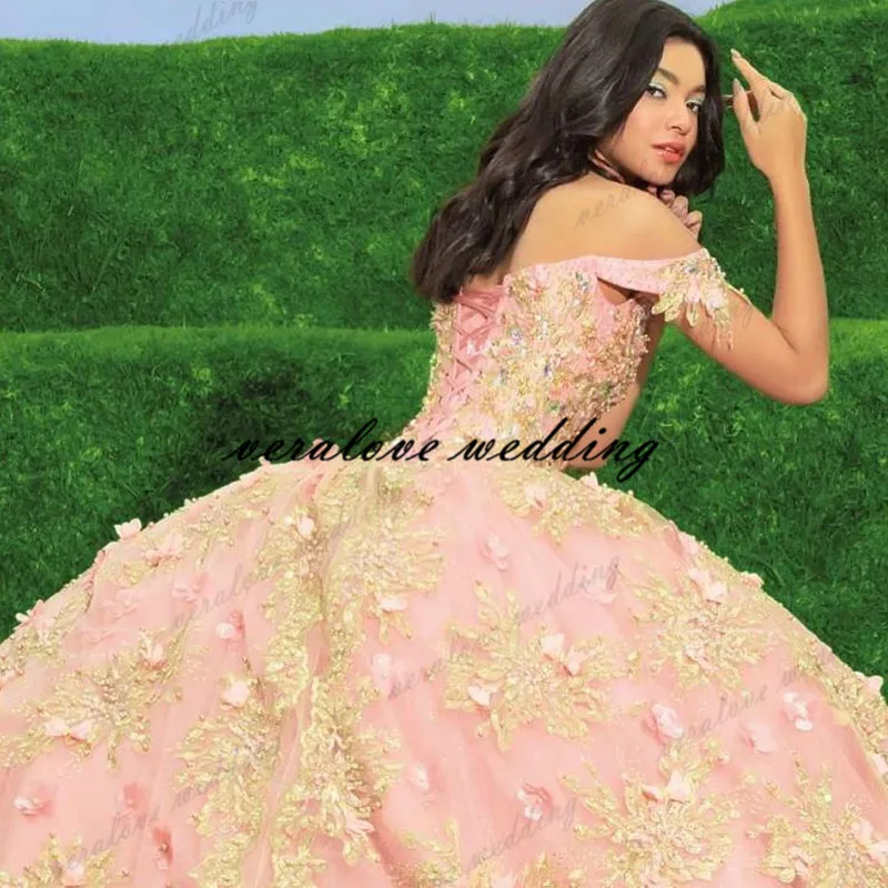 Roze Baljurk Quinceanera Jurk Off Shoulder Applicaties Lace 3D Bloemen Zoete 15 Prom Partij Jassen Meisje Maskerade Feestjurk