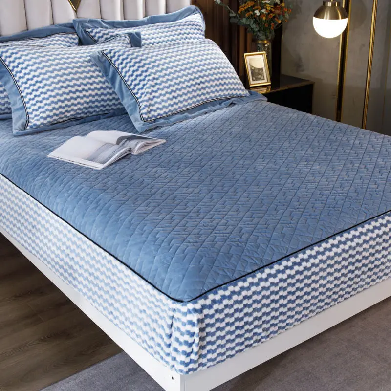 Thicken Velvet Quilted Mattress Cover Coral Fleece Yarn Dyed King Queen Size Pad Protector Cover Not Including Pillowcase