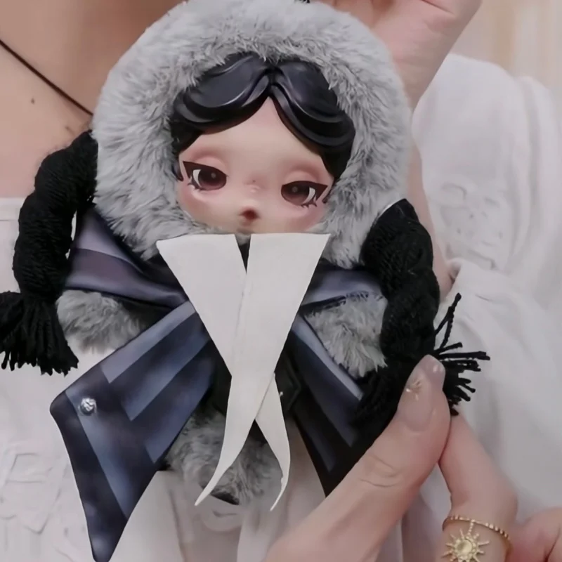 Oryginalna figurka Popmart Skullpanda Wednesday, winylowa pluszowa lalka, modny brelok, urocza figurka, ozdoba na biurko, prezent, gadżet anime.