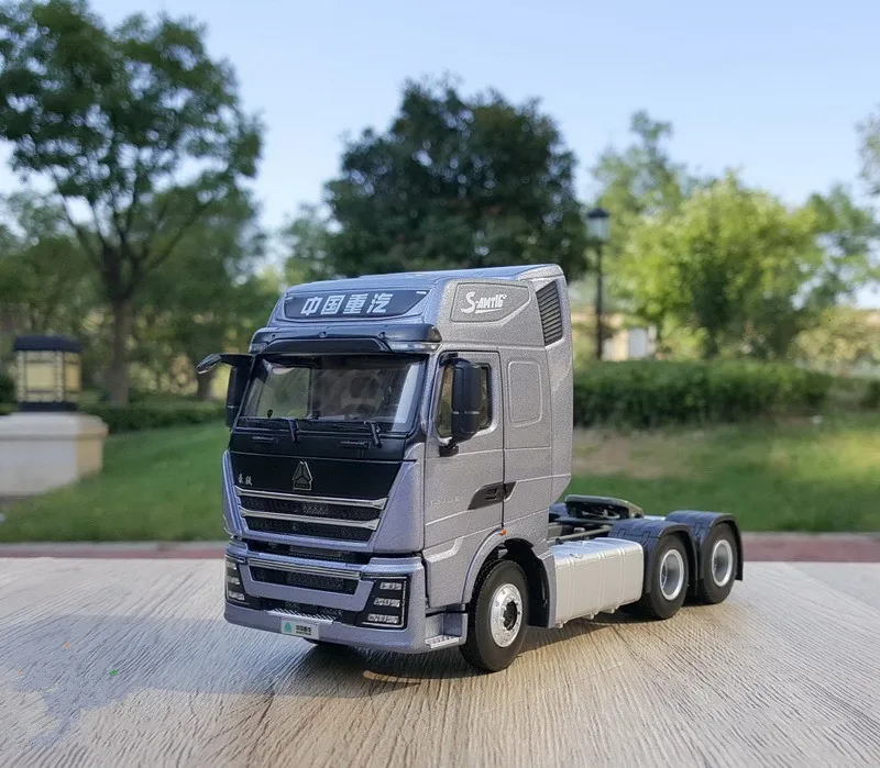 Exquisite Collectible Alloy Model Toy Gift 1:36 Scale SinoTruk HOWO TH7 Transport Truck Tractor Diecast Toy Model Decoration