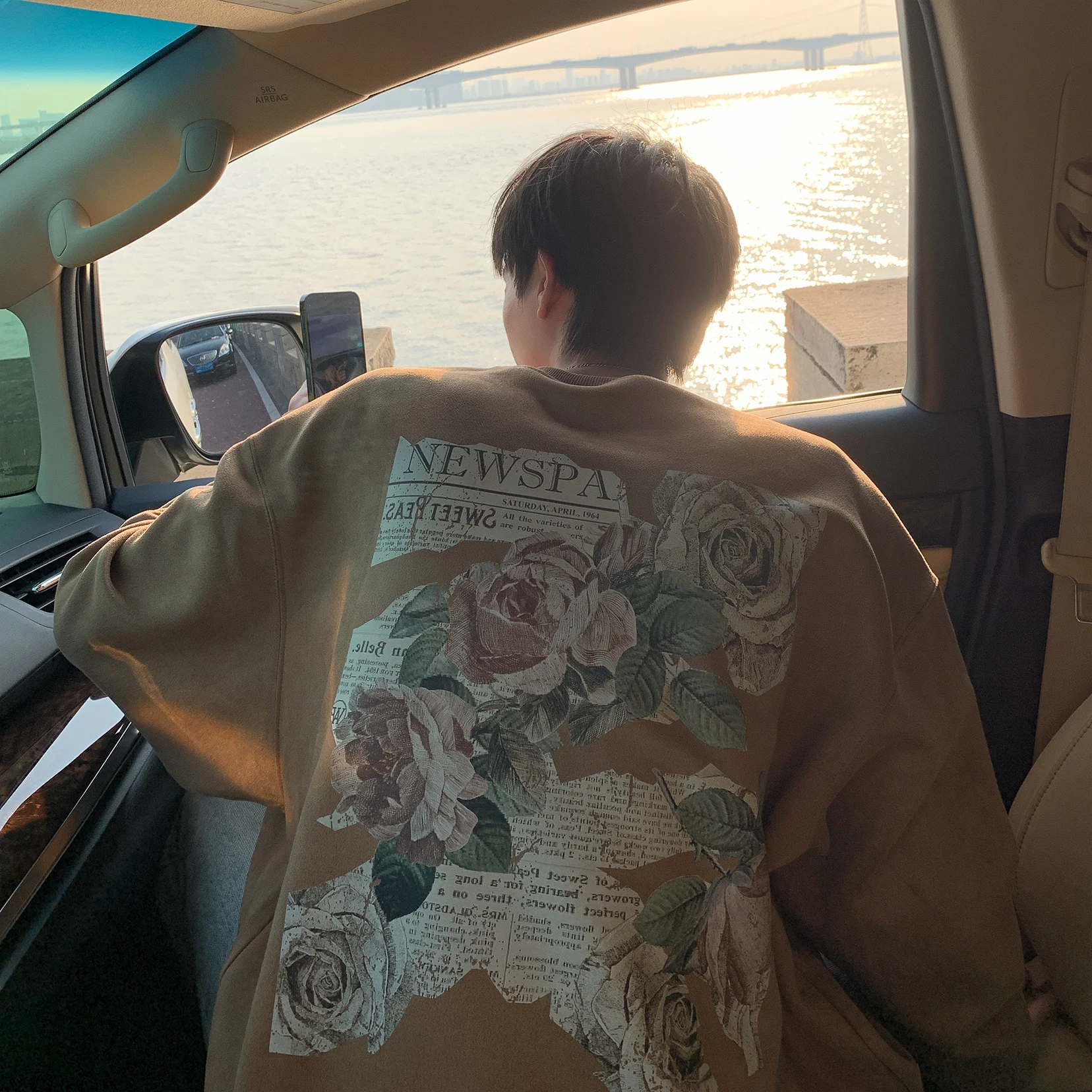 

American Retro Print Long Sve round Ne Suede Sweatirt Men's Spring Autumn Base irt Haome Top Casual Loose Fit