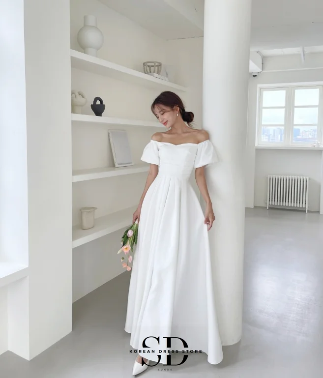 Sondr ง่ายปิดไหล่ชุดแต่งงานเกาหลีรัดตัวกลับเจ้าสาวจัดงานแต่งงานชุดที่กําหนดเองกลางแจ้ง Snap Dress