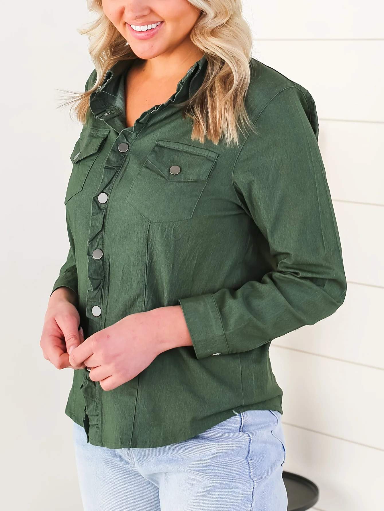 Women\'s solid color casual shirt jacket