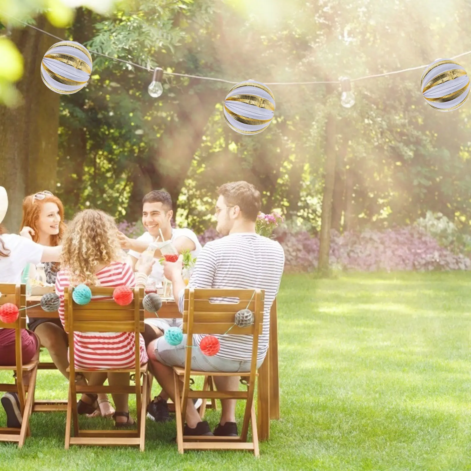 

2Pcs Gold Foil Paper Lanterns Decorative Folding Hanging Lanterns Wedding Party Decoration Supplies