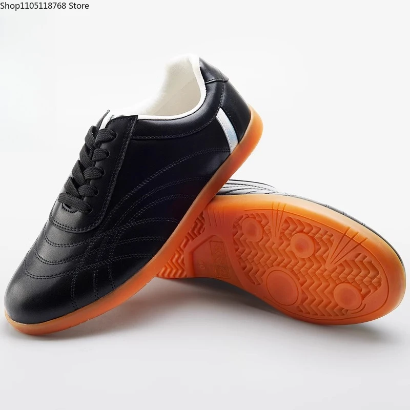 Scarpe KungFu cinesi Arti marziali TaiChi Taekwondo WuShu Karate Scarpe sportive Sneakers Karate e Taekwondo per adulti