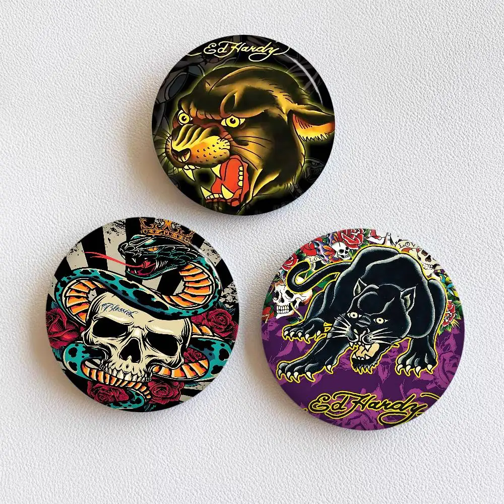 FASHION E-Ed H-har-dyS Photo Brooches Creative Round Badge Gifts Pins 32/44/58mm
