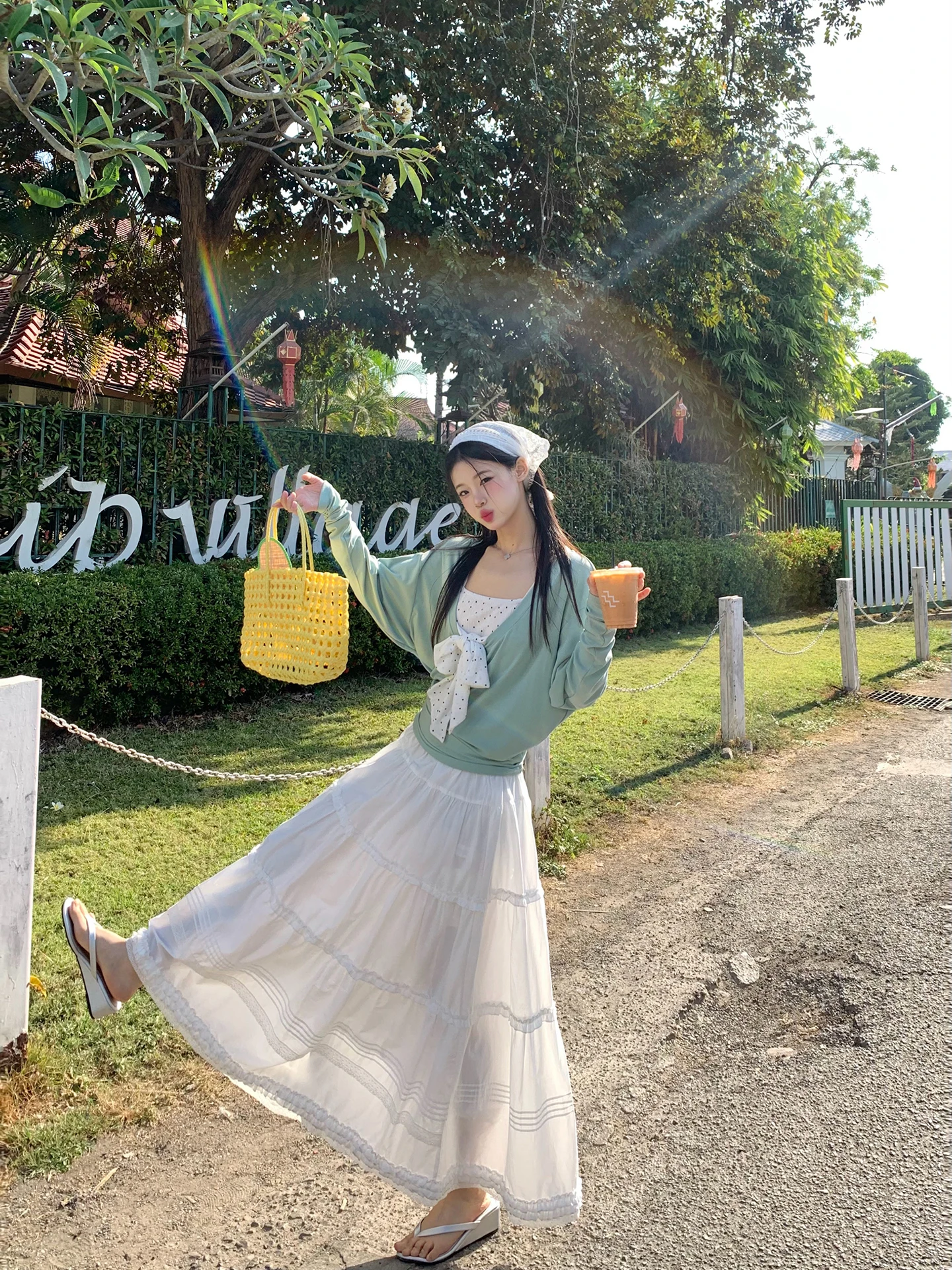 

Белая юбка с кружевной отделкой в корейском стиле, легкая, красивая, длинная, весенне-летняя, повседневная, хлопковая, А-силуэт