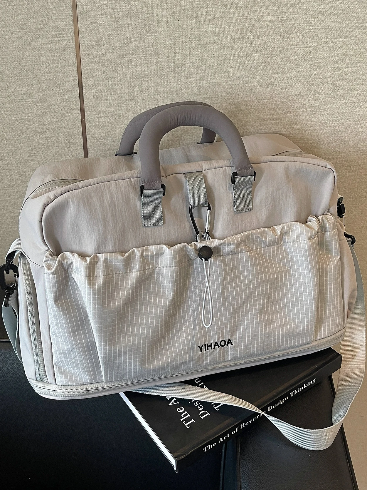 fashionable-plaid-travel-bag-unisex-lightweight-handbag-short-trip-business-trip-large-capacity-weekend-bag-oxford-cloth-mate