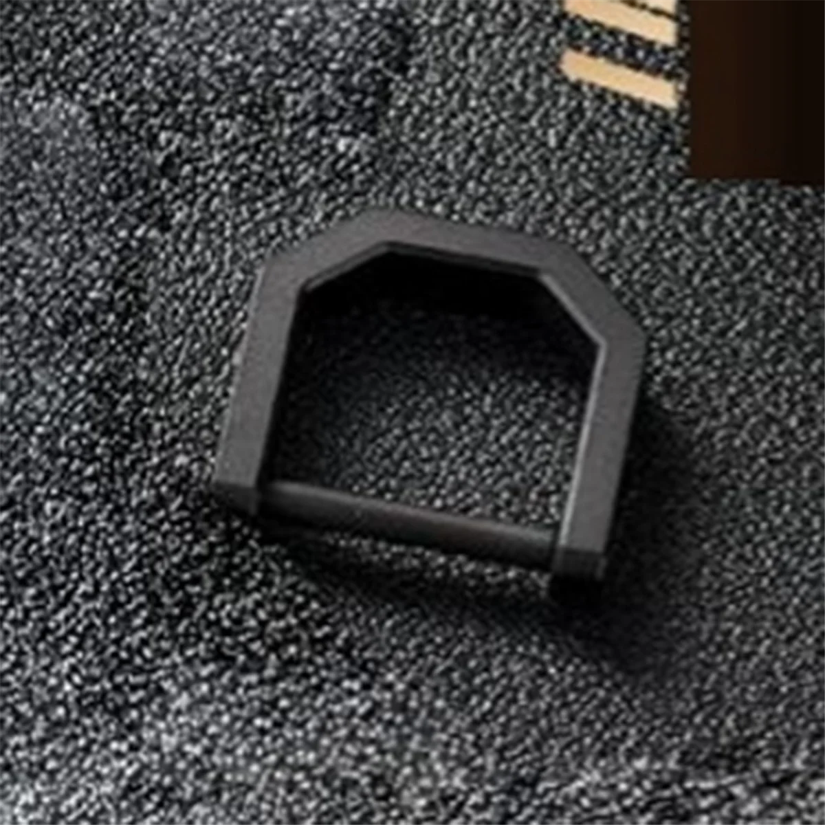 A14M Titanium Alloy Buckle Keychain Multi-Tool EDC Car Buckle Outdoor Gear Flat & D Shape Design Horseshoe Buckle S