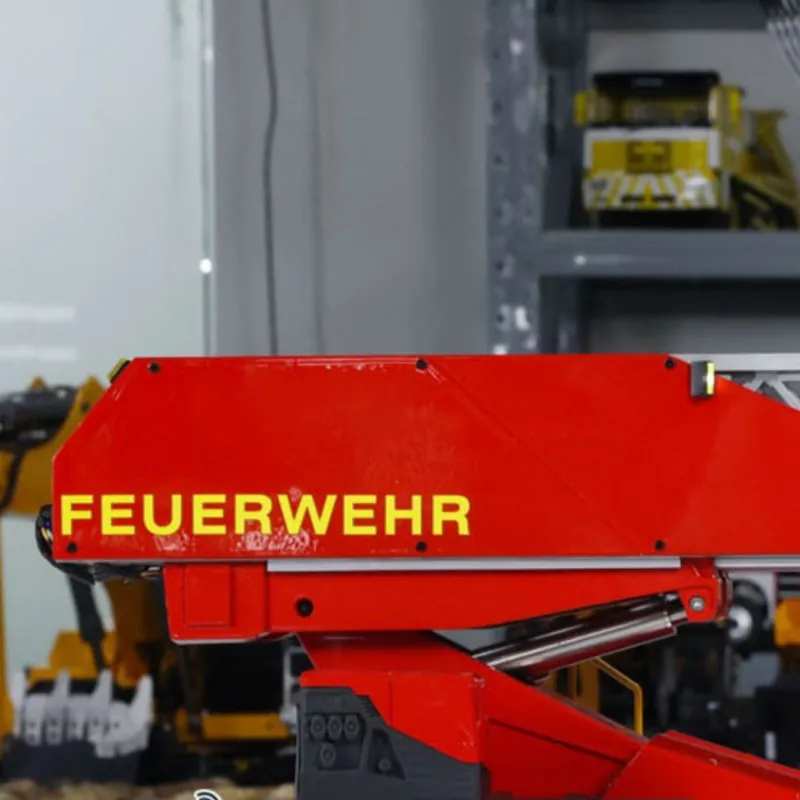 

Игрушечная радиоуправляемая пожарная машина 1:14, готовая к эксплуатации, с подсветкой, звуком и мотором, для мальчиков