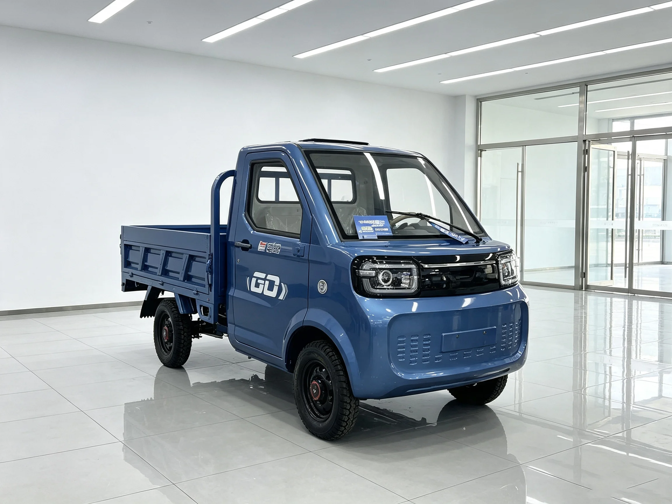 SXLL electric mini pickup with cargo box, four-wheeled adult transporter, equipped with 2000W motor, 50 km/h