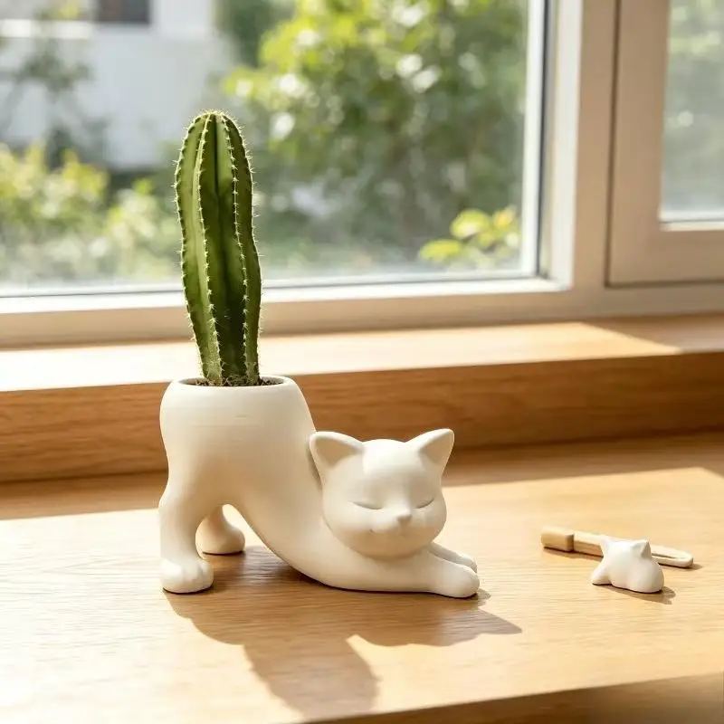 Cute Cat Shape Flower Pot Funny Animal Planter Resin  Pot for Office Windowsill Balcony Decoration