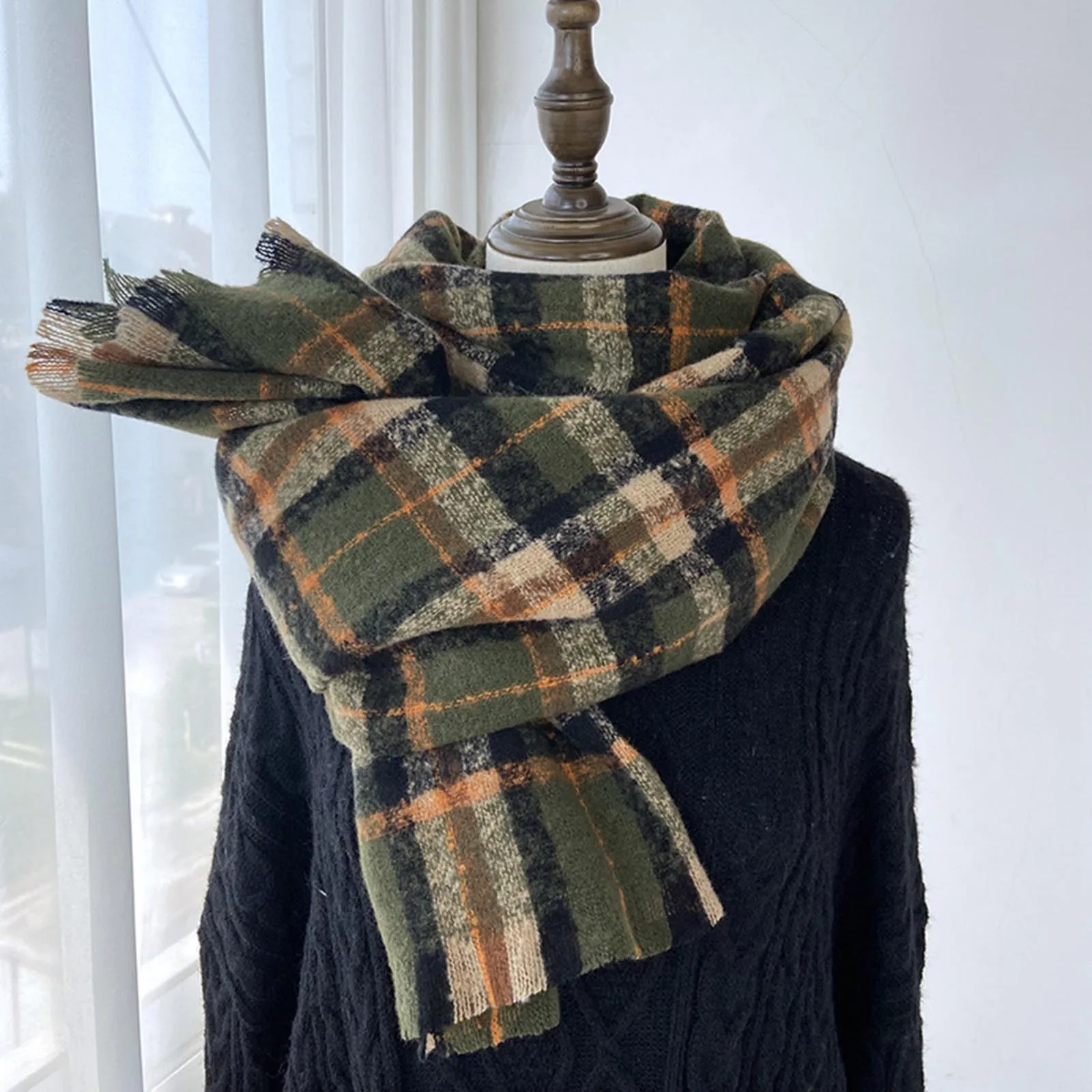 Classic Color Blocked Plaid Tassel Shawls Autumn And Winter Warm Scarfs For Women Imitation Cashmere Soft Comfortable Scarfs