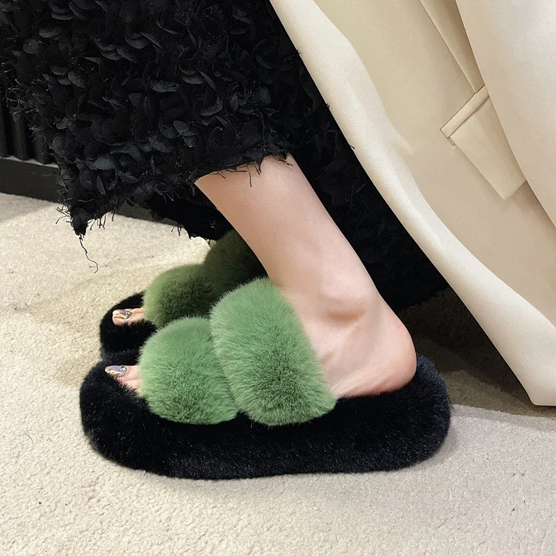 Women's plush slippers with thick soles 2024 new spring, autumn, and winter plush cute internet celebrity plush slippers