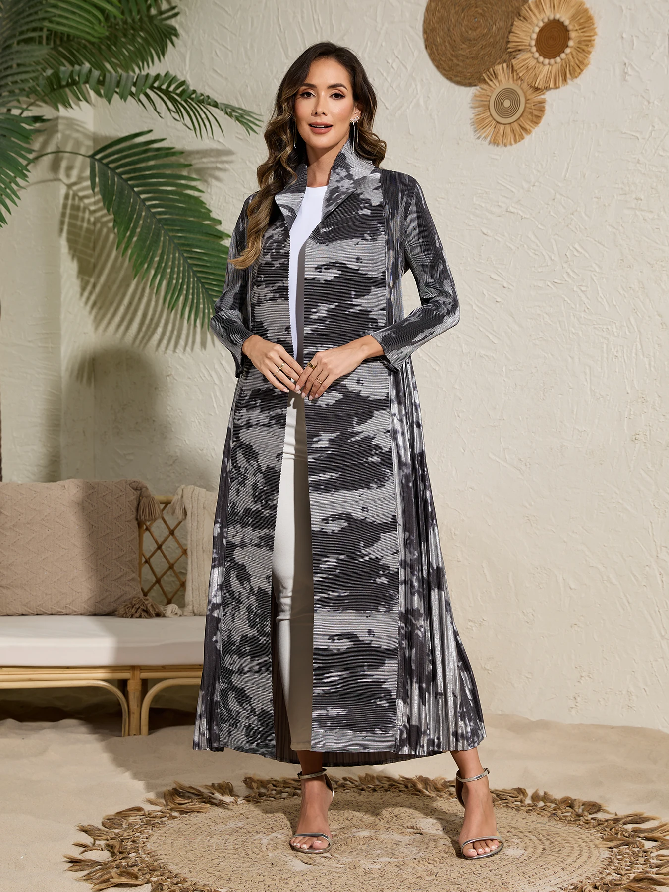 Novas roupas femininas árabes transfronteiriças do Oriente Médio, casaco longo com estampa plissada Miyake, cardigã abaya Dubai