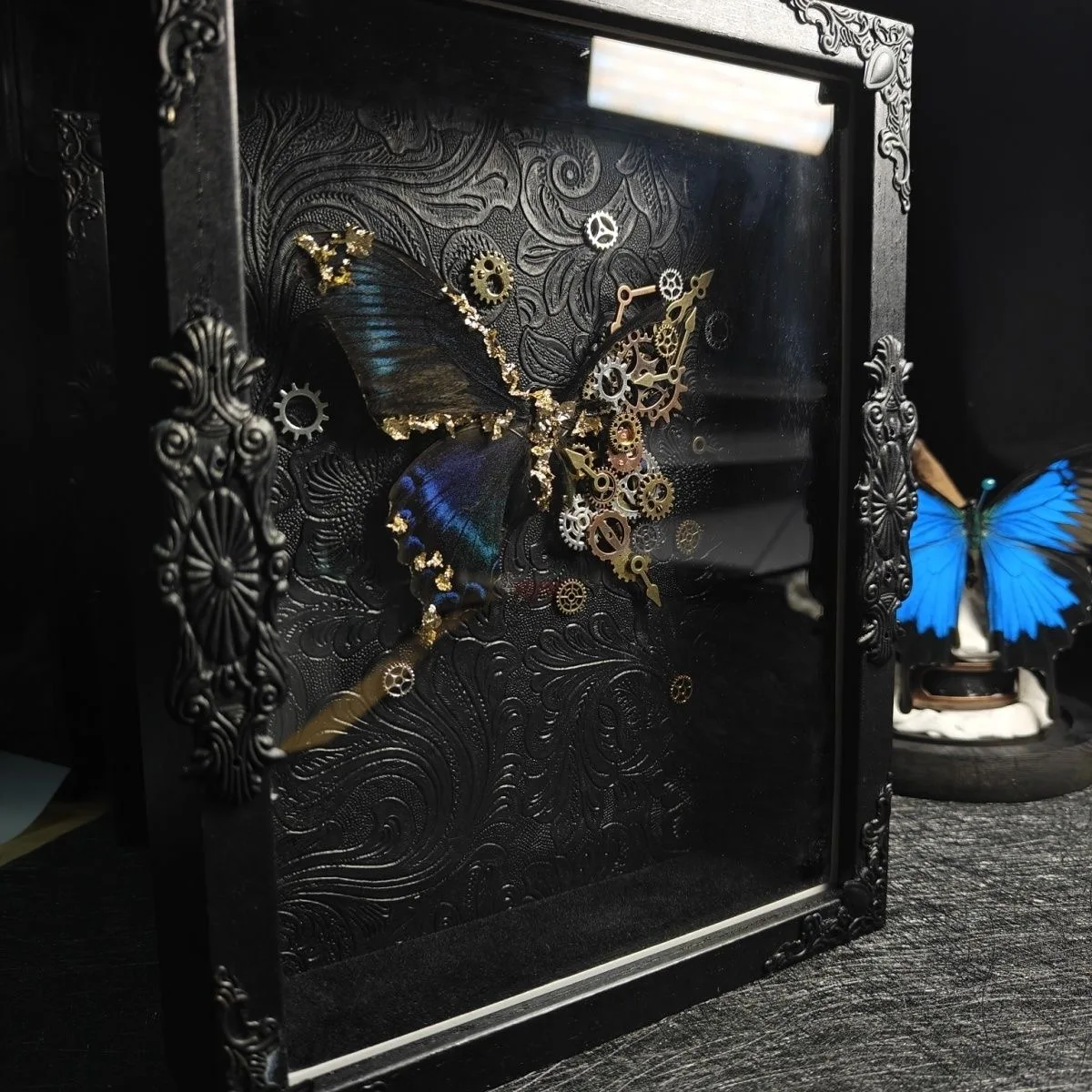1 PC Cyberpunk mechanical butterfly specimen (papilio maackii ）