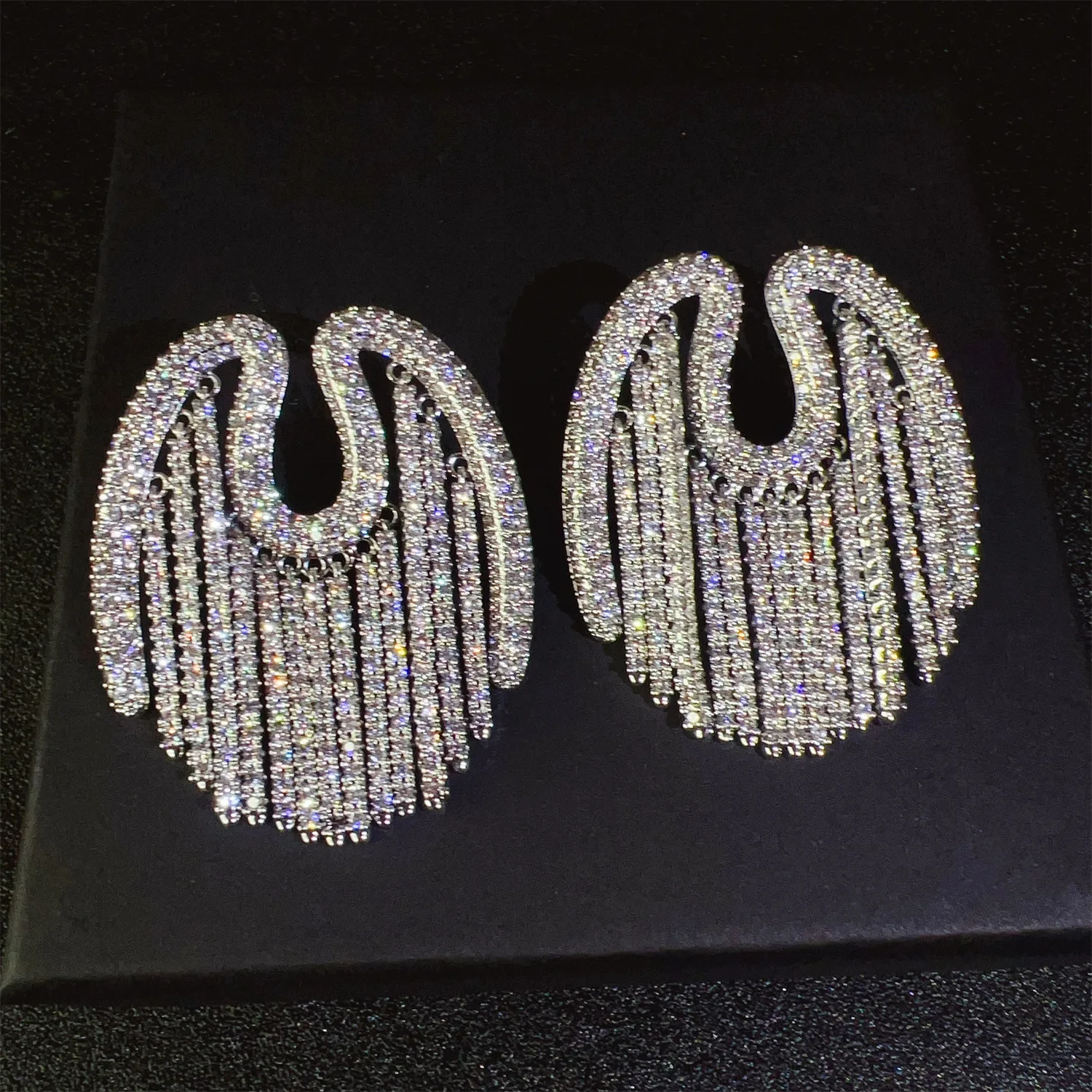 European and American Style Temperament Women Shining Tassel 3 European and American Style Temperament Women Shining Tassel