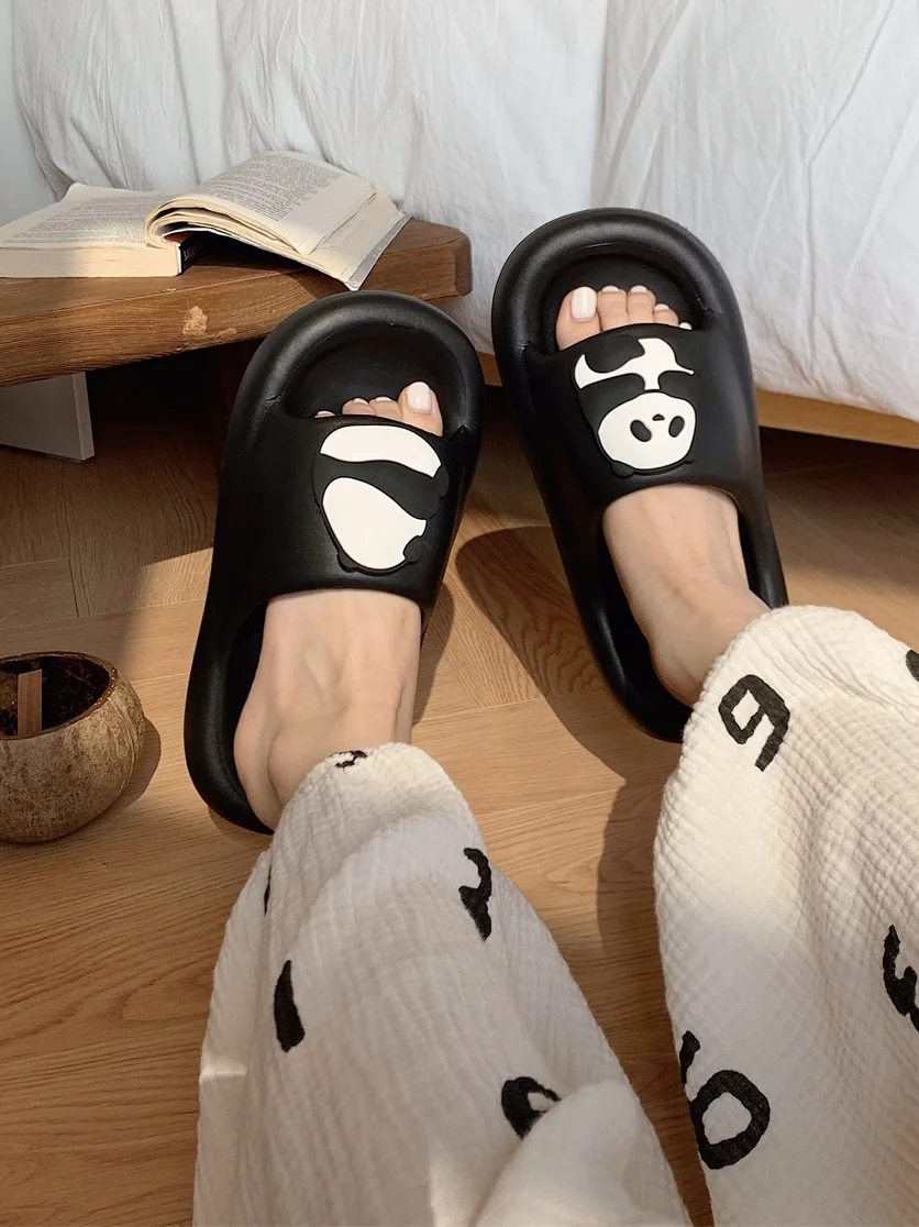 

EVA Thick Sole Slipper Women Man Cartoon Cute Panda Slippers Couple Fashion Home Anti-slip Bathroom Slippers Female Summer