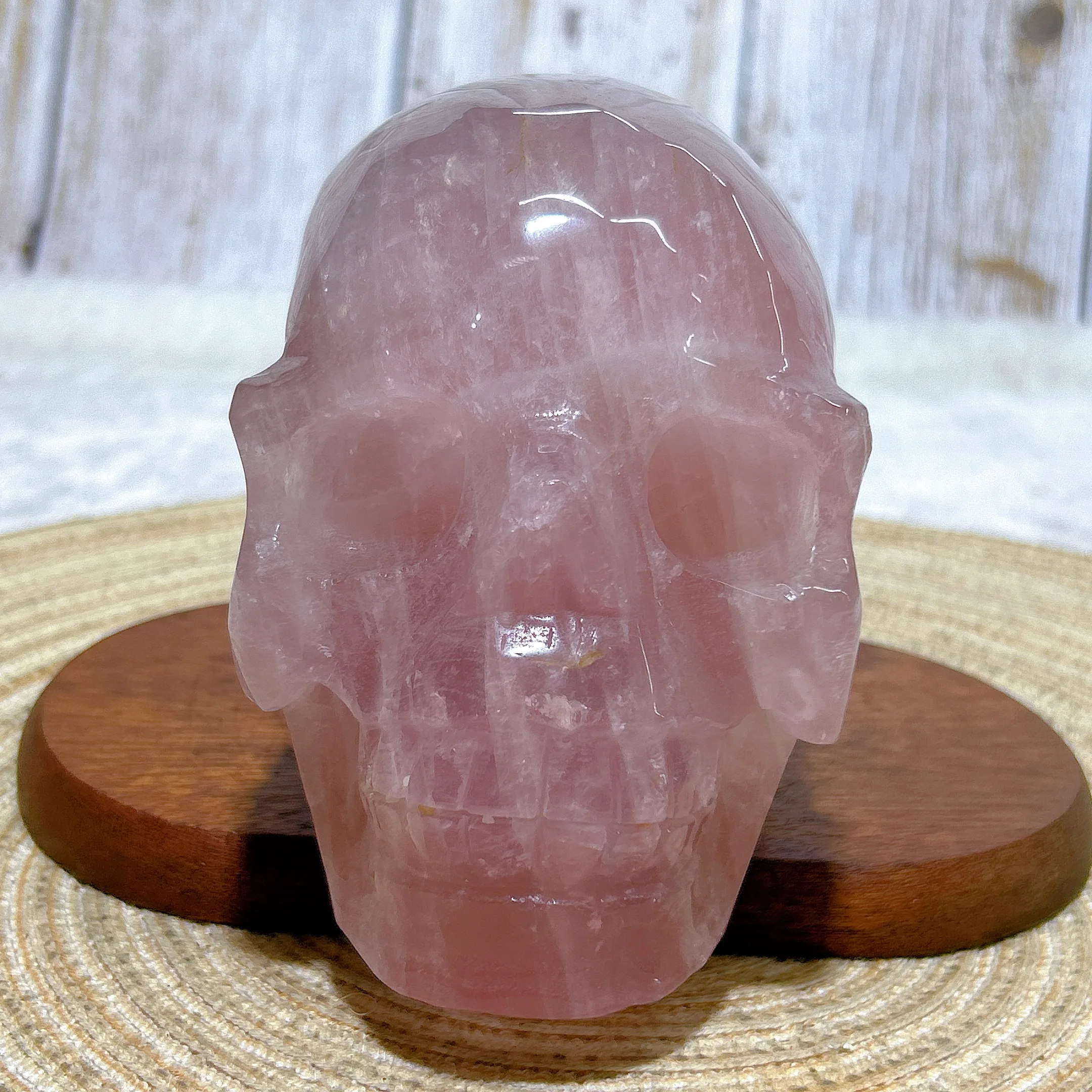 Natural Crystal Rainbow Rose Quartz Big Skull Carving Healing High Quality Gemstones Mineral Energy Reiki Home Decorations Gift