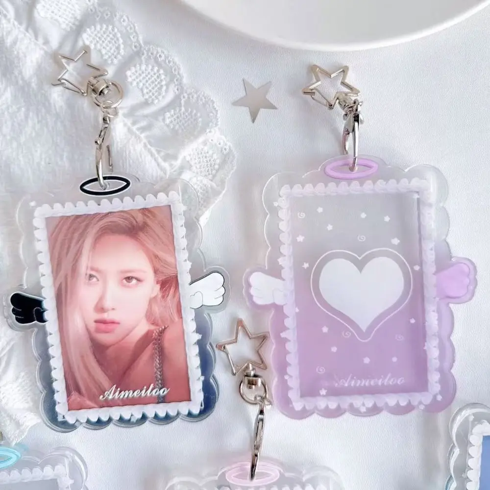 

Держатель для карт 3 дюйма, цветной, с крыльями ангела, прозрачный акриловый, для K-pop фотокарточек, с брелоком, подставка для звездных карточек, подвеска для сумки