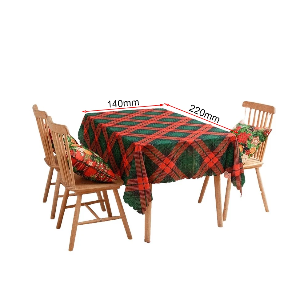 Christmas Plaid Tablecloth Polyester 140x220cm Scalloped Edge Red Black or Green Red Argyle Flower Design Table Cover