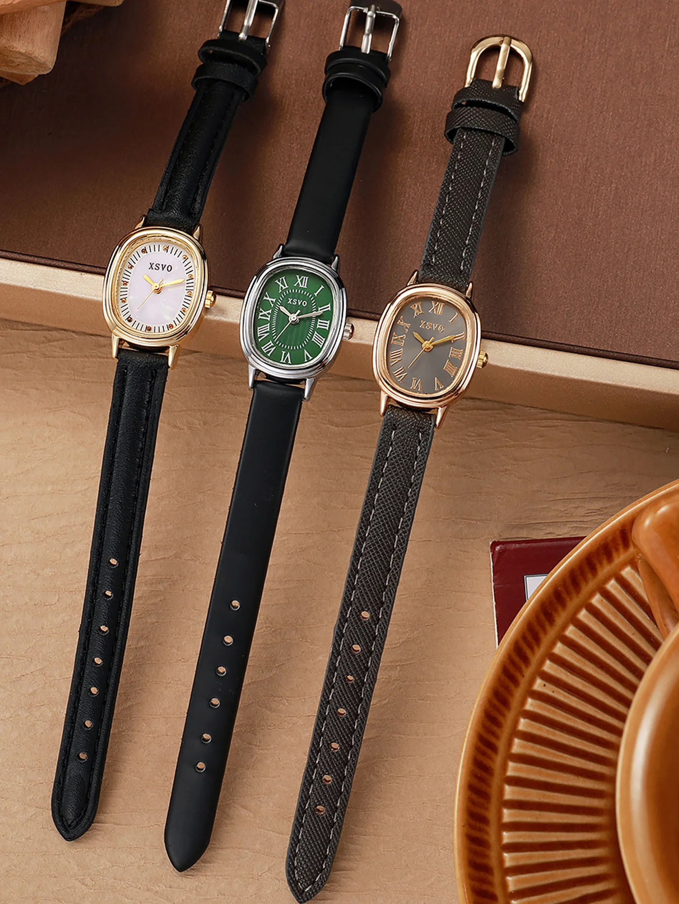 

Модные универсальные женские кварцевые часы с простым сроком службы, подходящие для подарков на Рождество и Хэллоуин