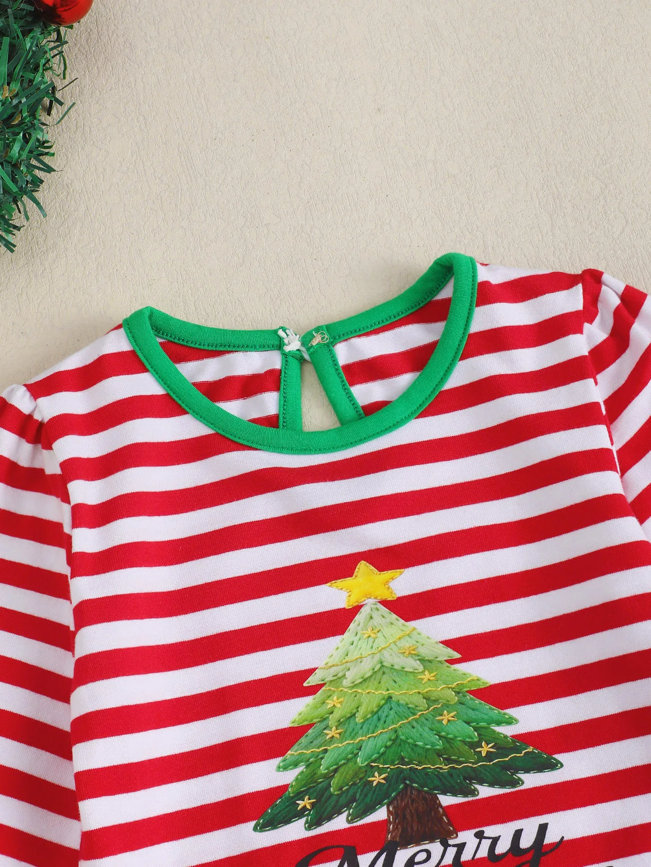 Baby Girl Christmas Tree Pattern Long Sleeve Onesie Holiday-themed Romper for Infants And Toddlers