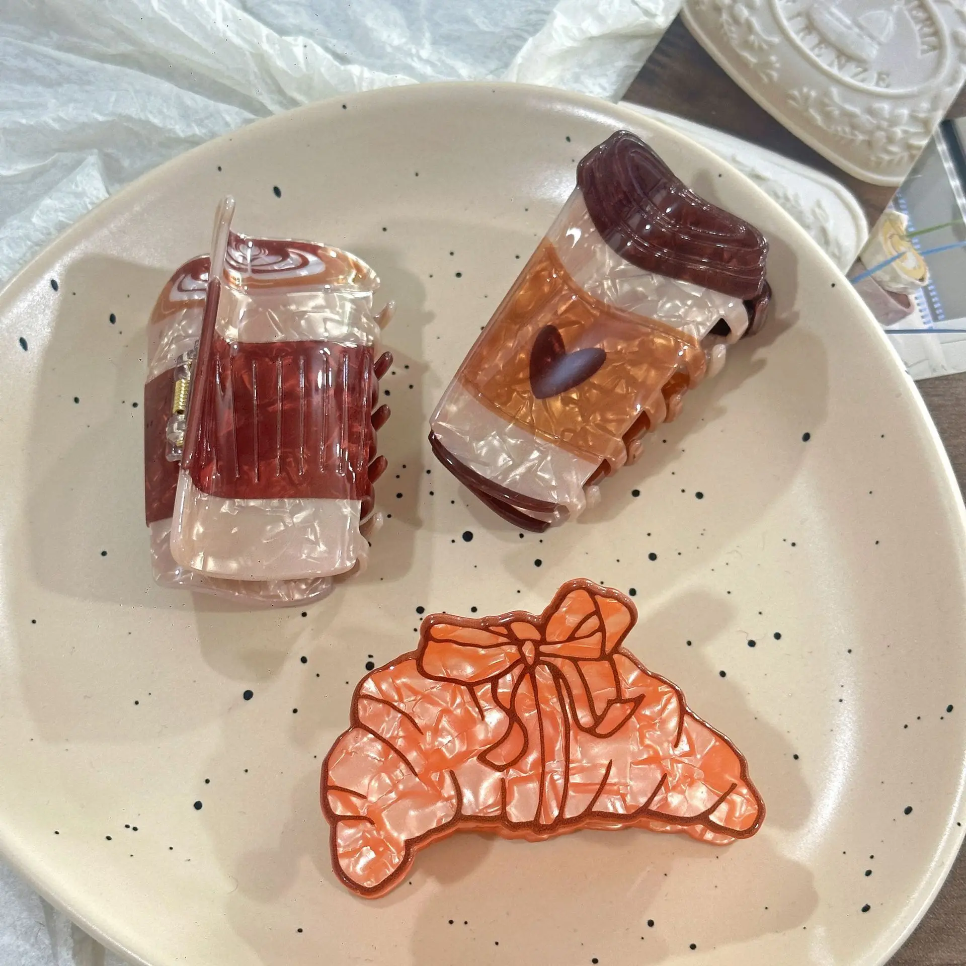 

1 Pcs Ladies' Hair Claw Retro Cartoon Coffee Cups Cow Horn Buns Cute Sweet Hair Grabs High-quality Hair Accessories For Girl