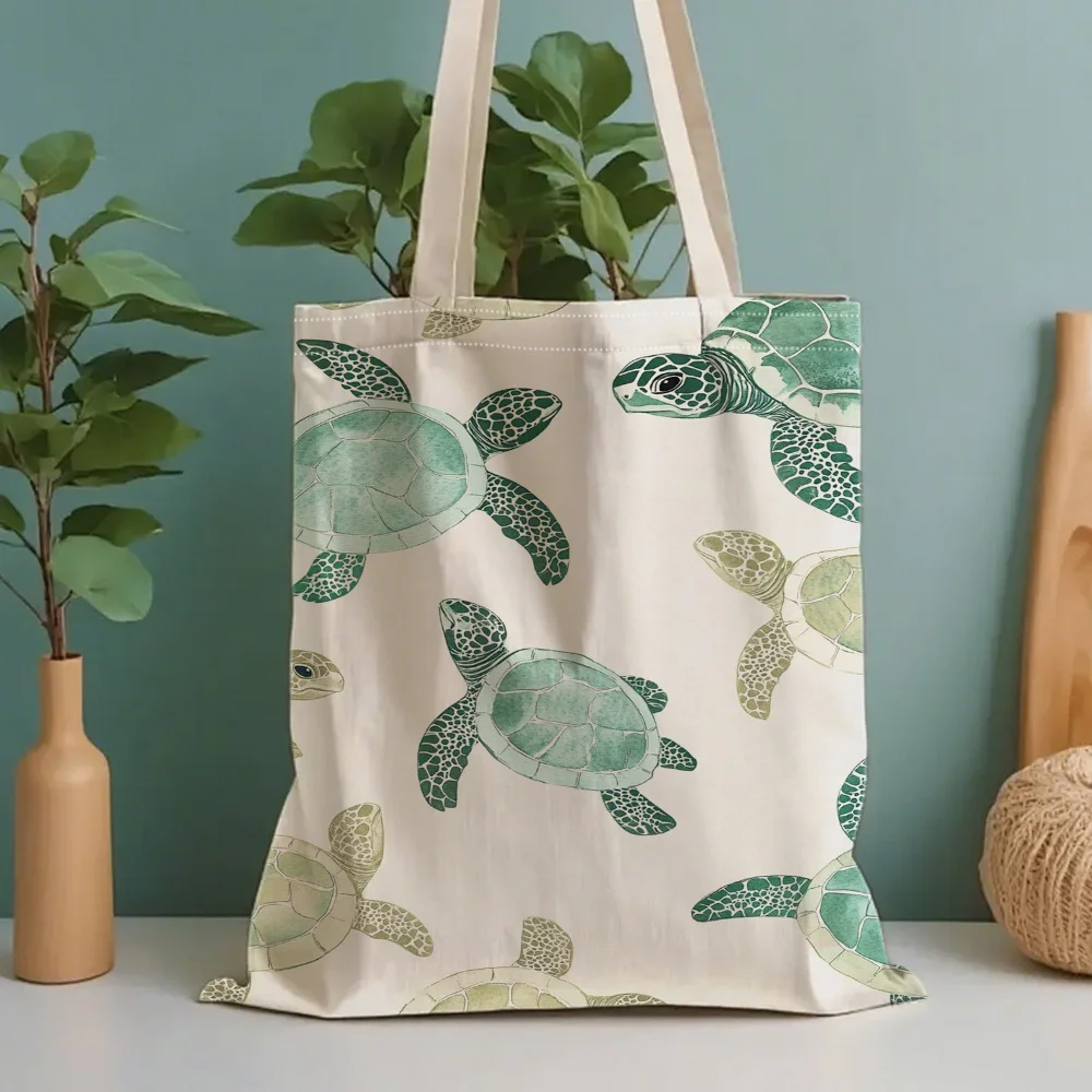 

Portable Turtle Pattern Tote Bag Reusable Foldable Fashionable Shoulder Bag Ideal for Travel and Daily Commute Large Capacity