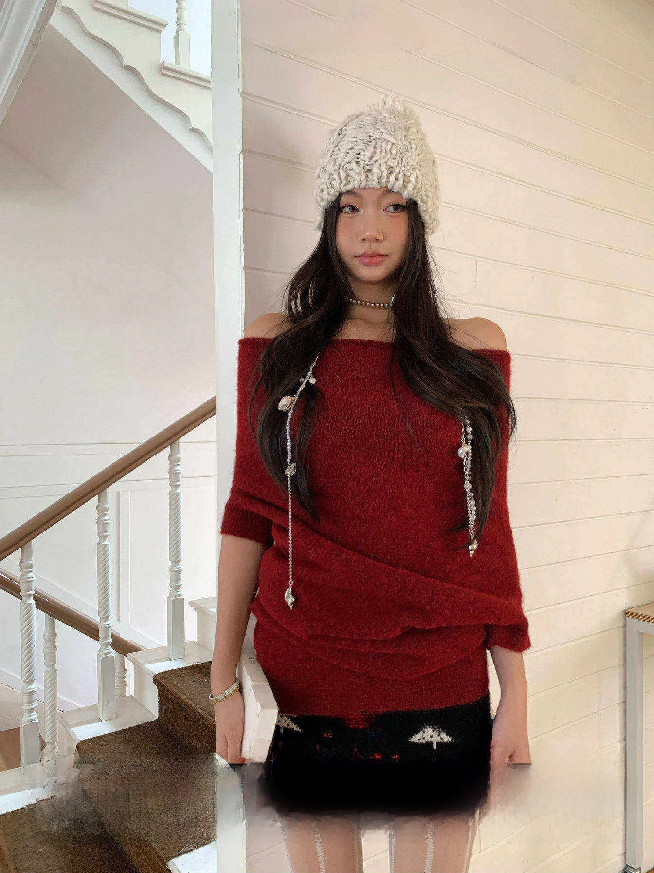 

Женский свитер Fortunee E2025 осенне-зимний, новогодний, красный, на одно плечо, асимметричный, свободный, вязаный, с коротким рукавом