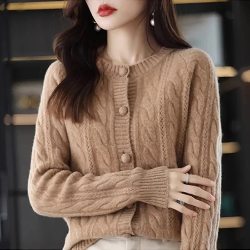 Cashmere Sweater For Women Autumn And Winter New Knitted Cardigan For Women Loose Fitting Woolen Sweater Popular Outerwear Beige