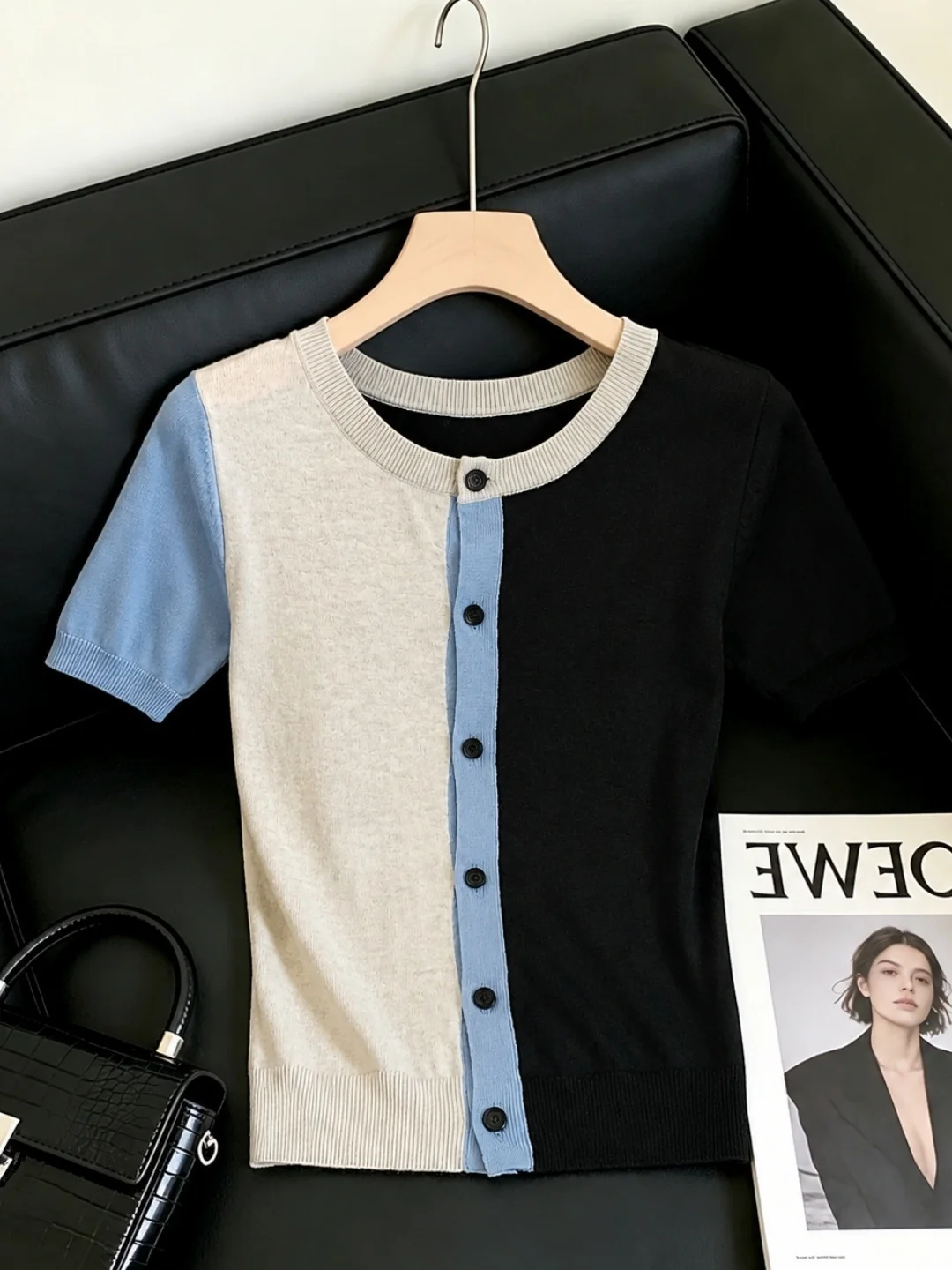 

Ice Silk Knitted Top Women's Short Sleeve Single Button Splice Design Summer Fashion Anti-Aging Upper Apparel Commute Style
