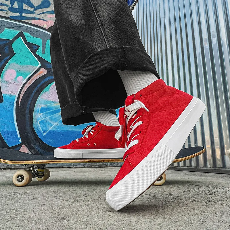 Classic Green Skateboard Shoes for Men Women Breathable Suede Leather High-top Sneakers Men Lace-up Casual Sports Sneakers Men