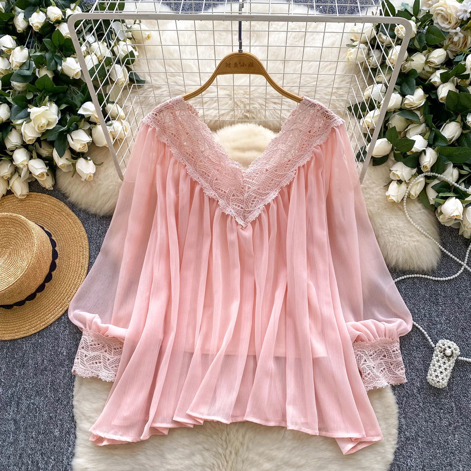 

Осенний свободный утягивающий повседневный пуловер во французском нежном стиле, кружевная лоскутная шифоновая рубашка с v-образным вырезом и длинными рукавами для женщин