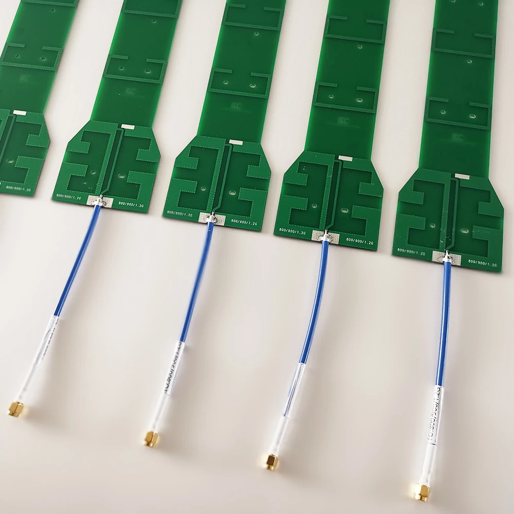 Enhanced transmission and reception of FPV signals on PCB circuit boards with a 1.2G directional antenna
