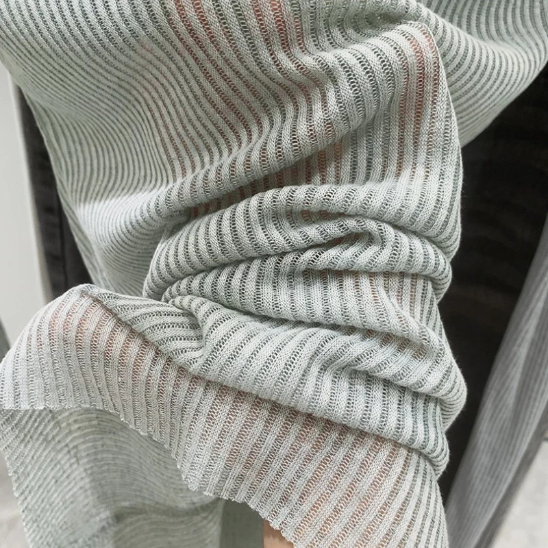 AOSSVIAO T-shirt a maniche lunghe trasparenti con scollo a V da donna T-shirt casual alla moda lavorata a maglia sottile Camicie versatili dolci retrò