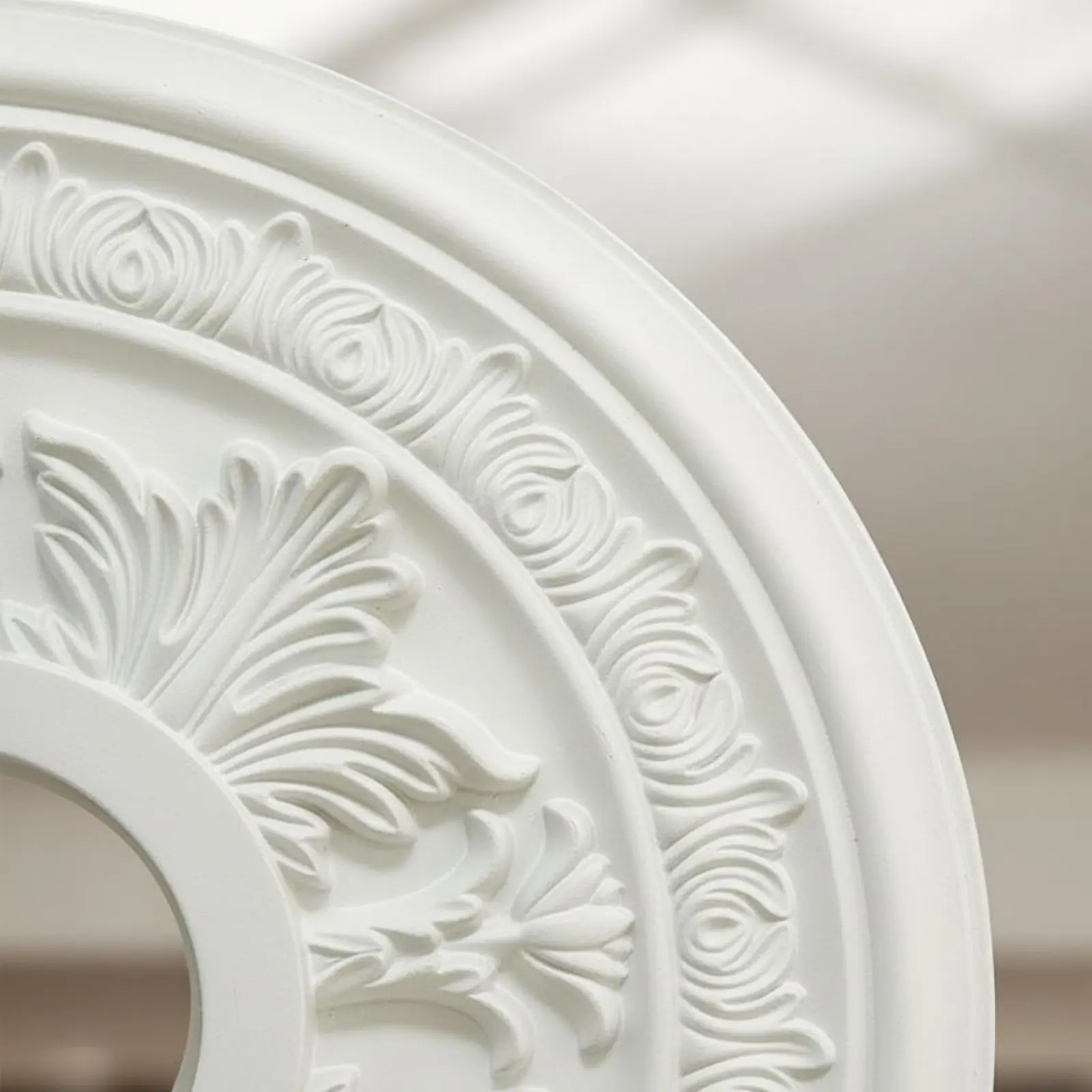 Ornate Ceiling Medallion Lightweight Faux Plaster Rosette Rosette Ceiling Plate Easy to Install Light Canopy Moisture-Resistant view 2