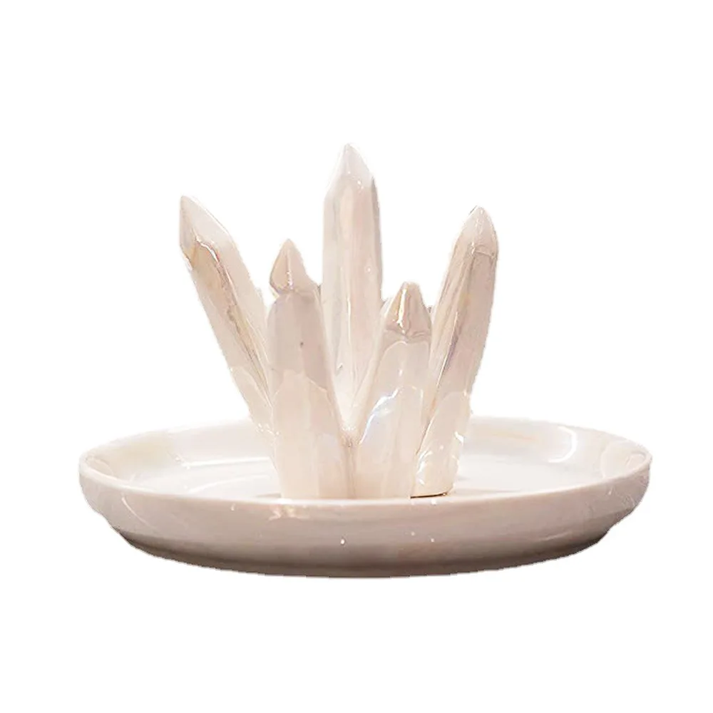 Porta anelli in ceramica semplice europeo e americano, vassoio per gioielli a forma di grappolo di cristallo, decorativo da tavolo smaltato con perle bianche